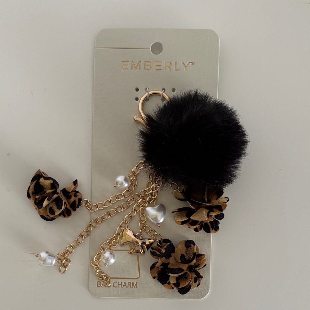 ☀️Emberly Black Leopard Floral Bag Charm